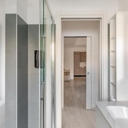 Apartament Domus Alexandrae - Metro A & Tuscolana *
